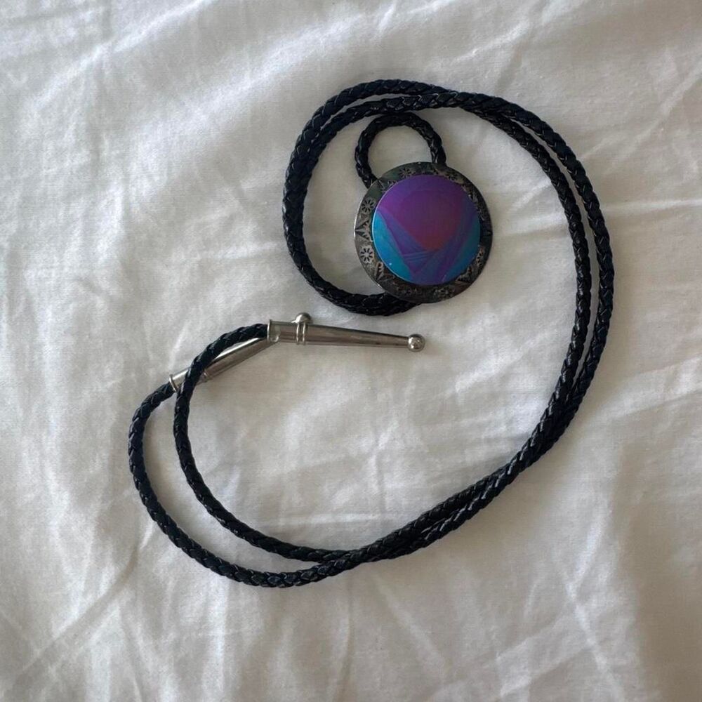 1980’s Kenneth Reid TB-32 titanium and leather bolo tie - Picture 4 of 4